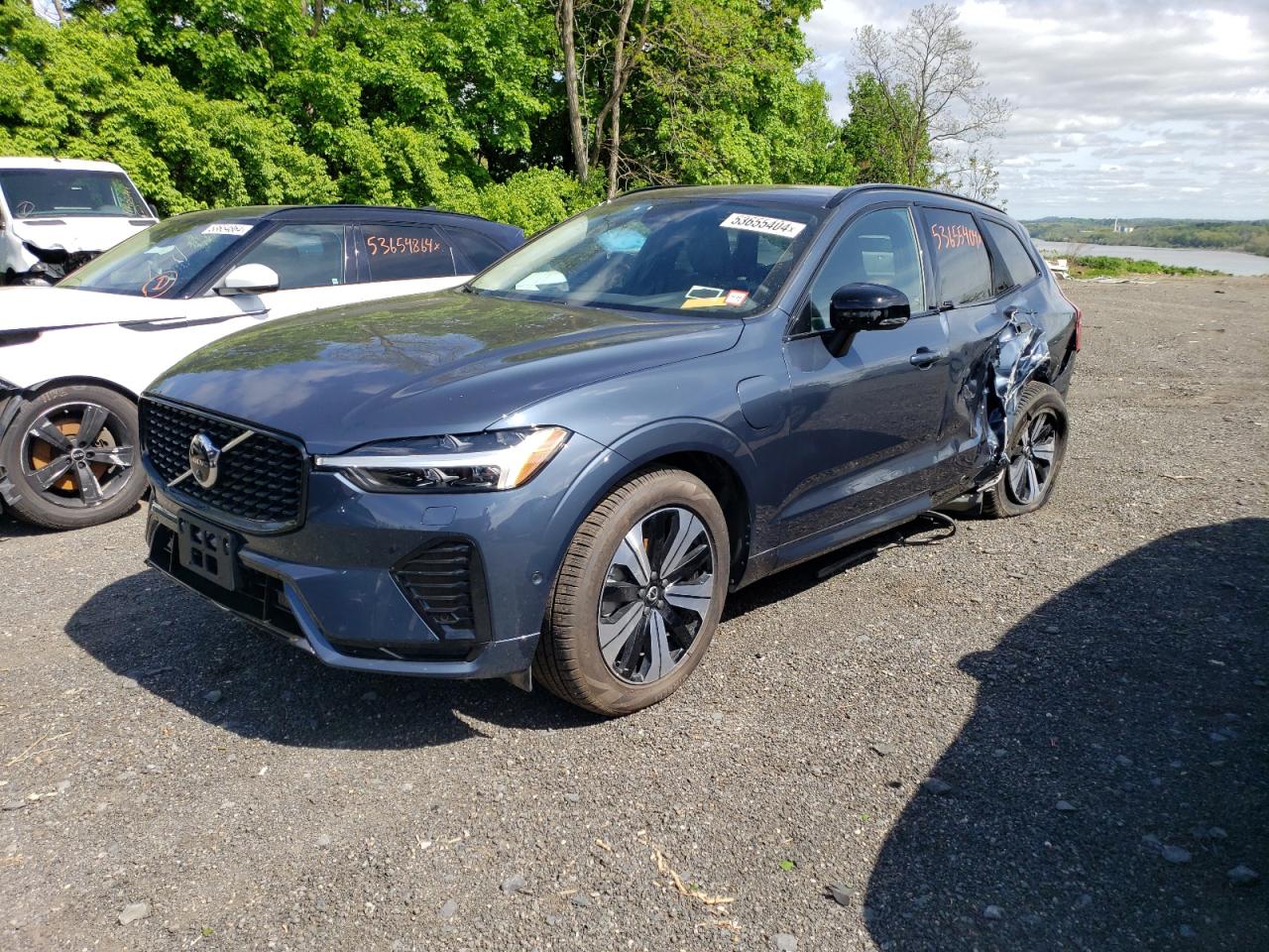 VOLVO XC60 PLUS 2024