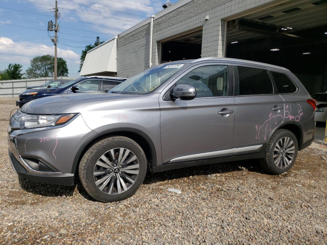 MITSUBISHI OUTLANDER 2020