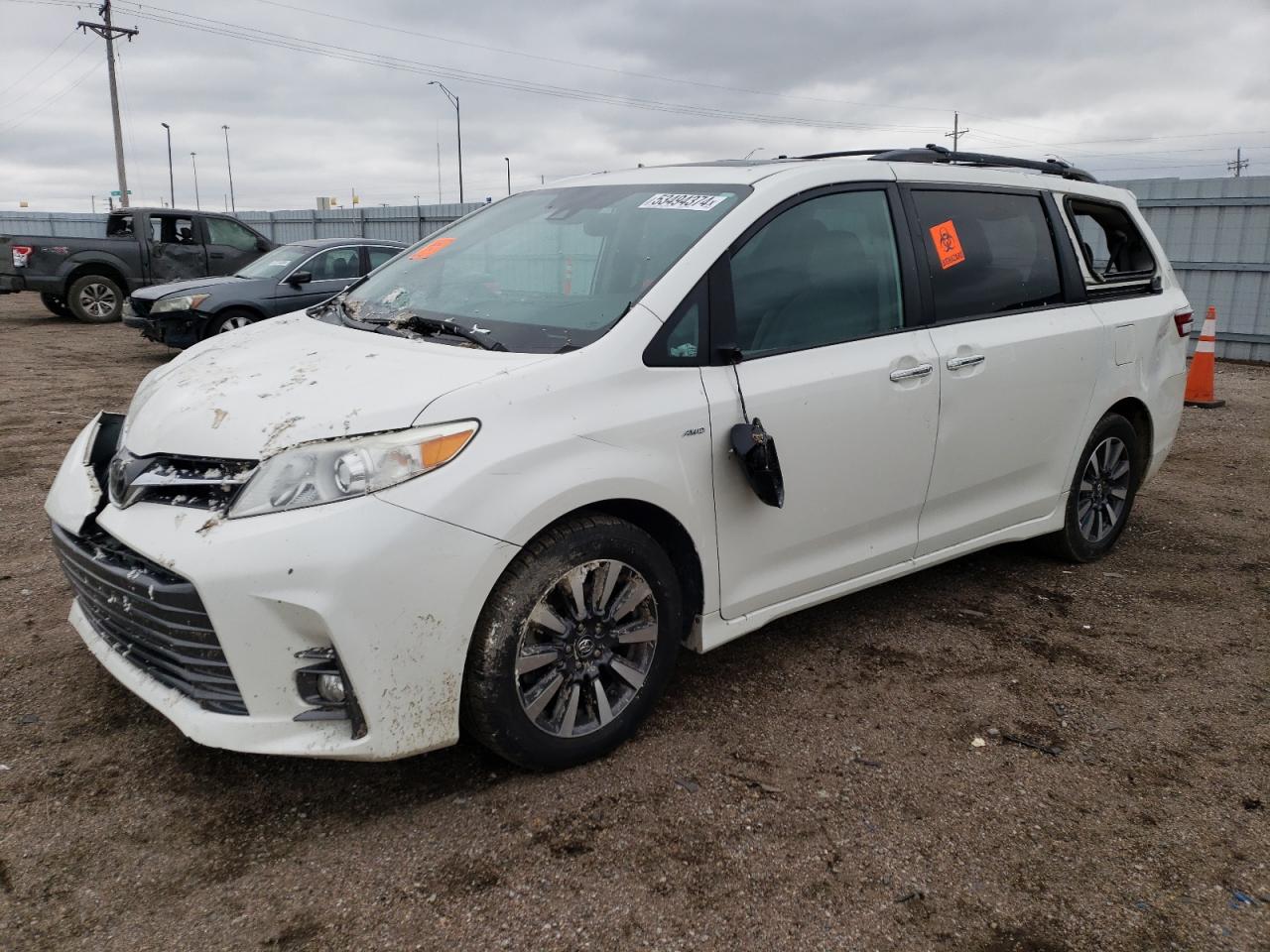 TOYOTA SIENNA XLE 2019