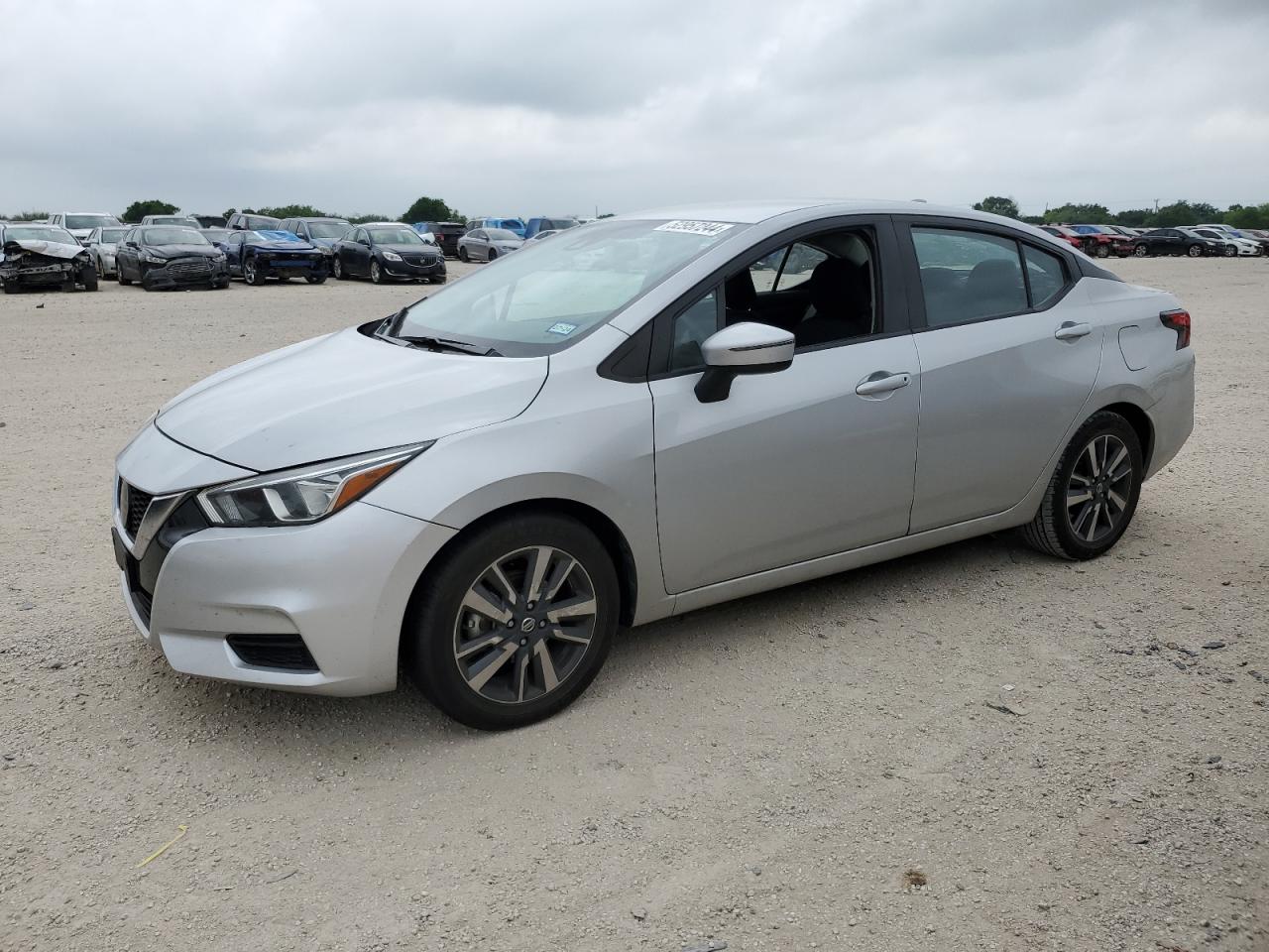 NISSAN VERSA SV 2021