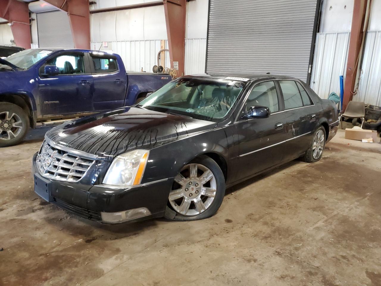 CADILLAC DTS PLATIN 2011