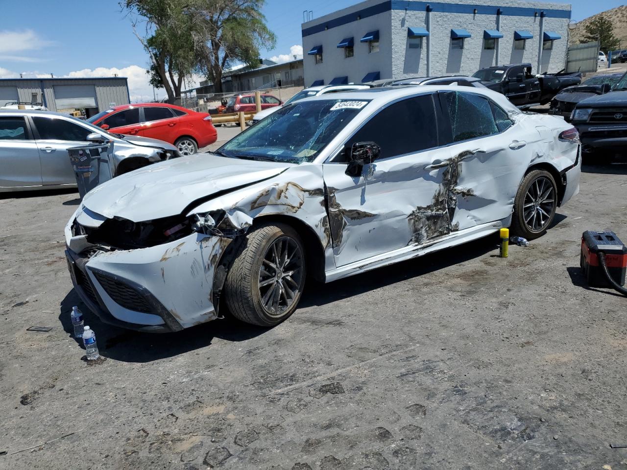 TOYOTA CAMRY SE N 2023