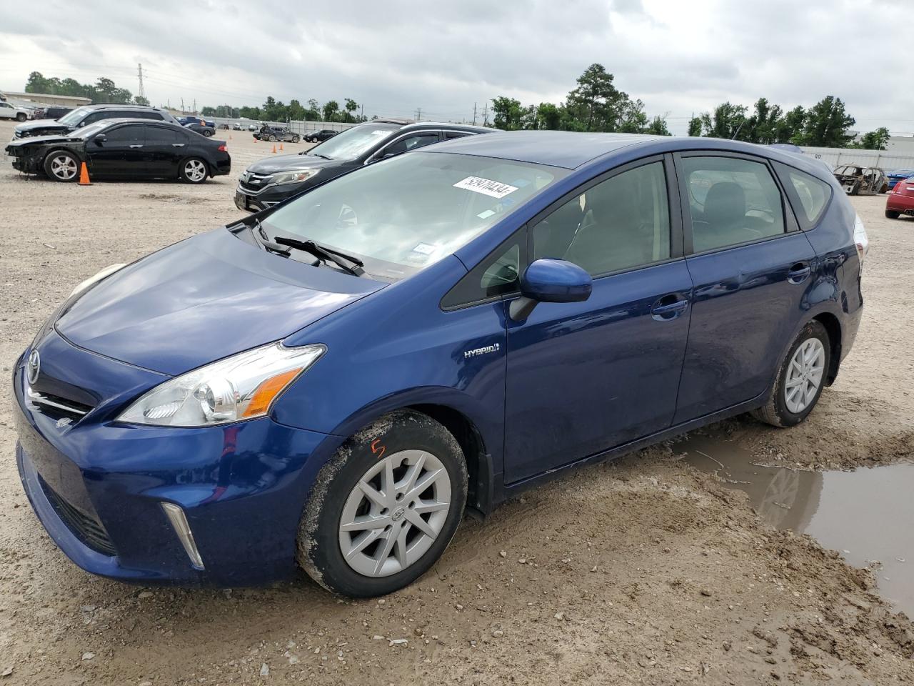 TOYOTA PRIUS V 2012