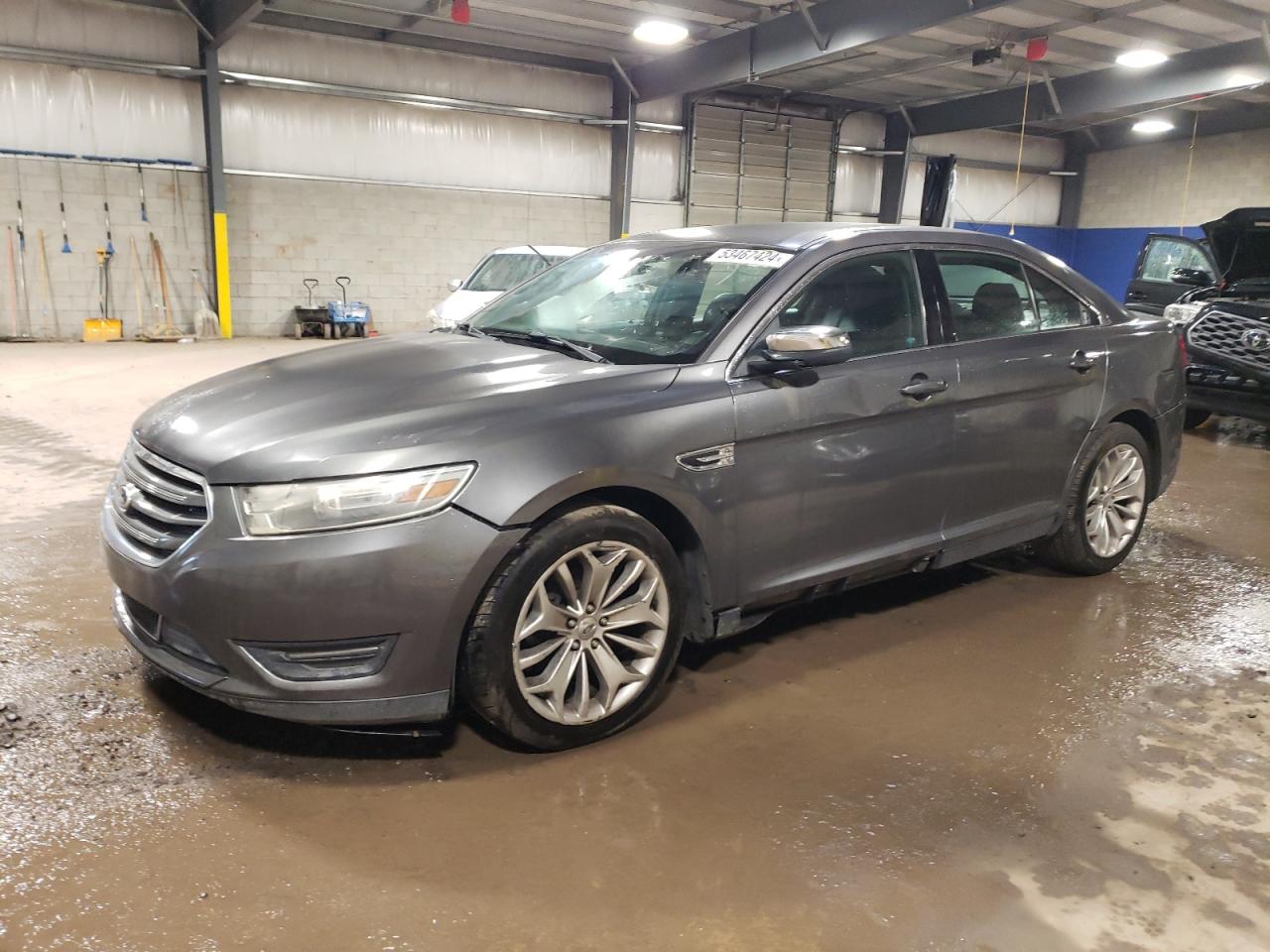 FORD TAURUS LIM 2013