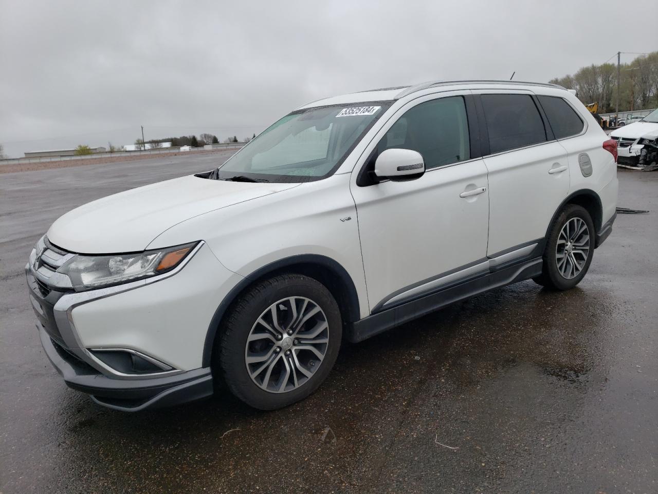 MITSUBISHI OUTLANDER 2016