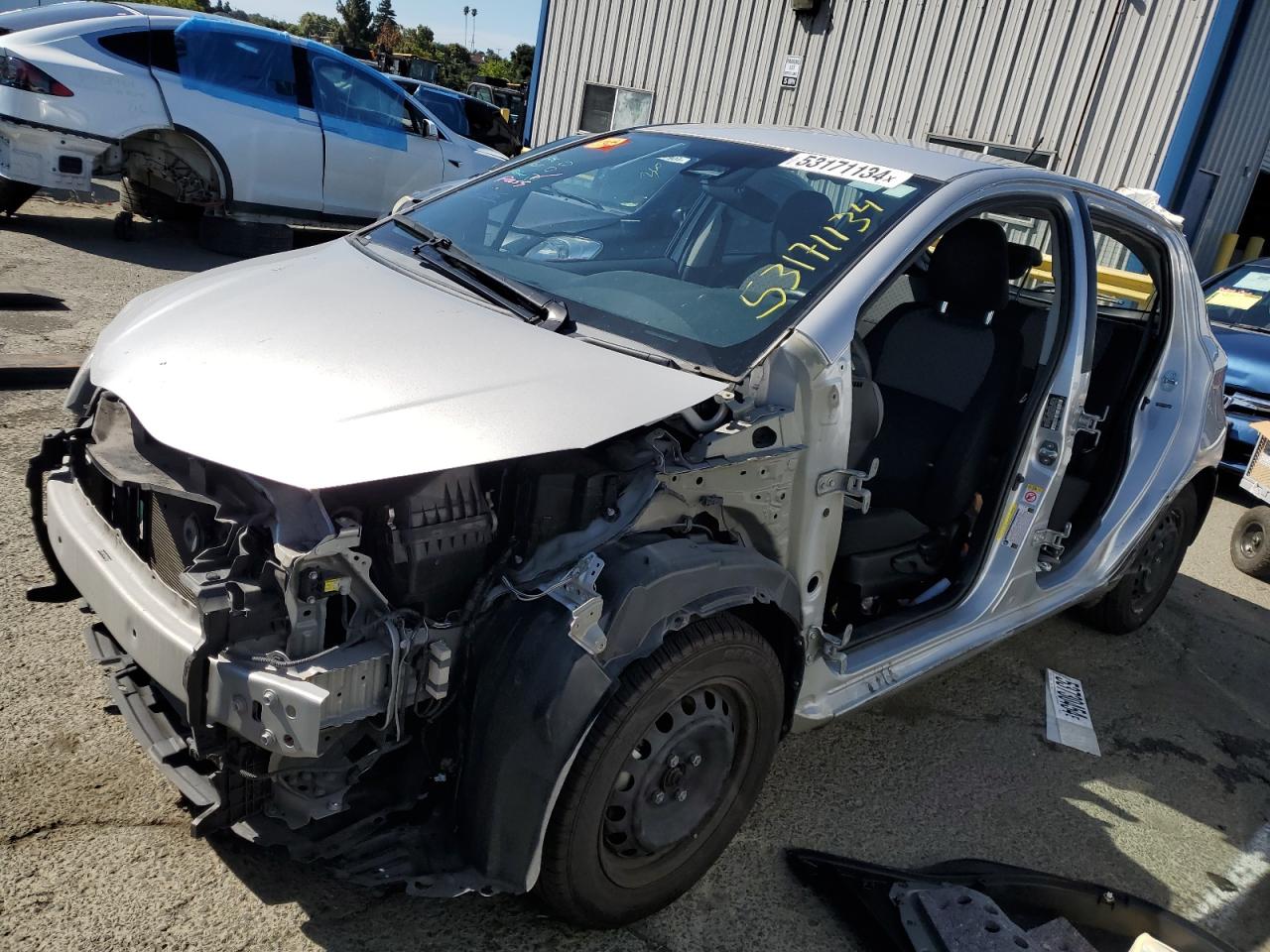 TOYOTA YARIS L 2017