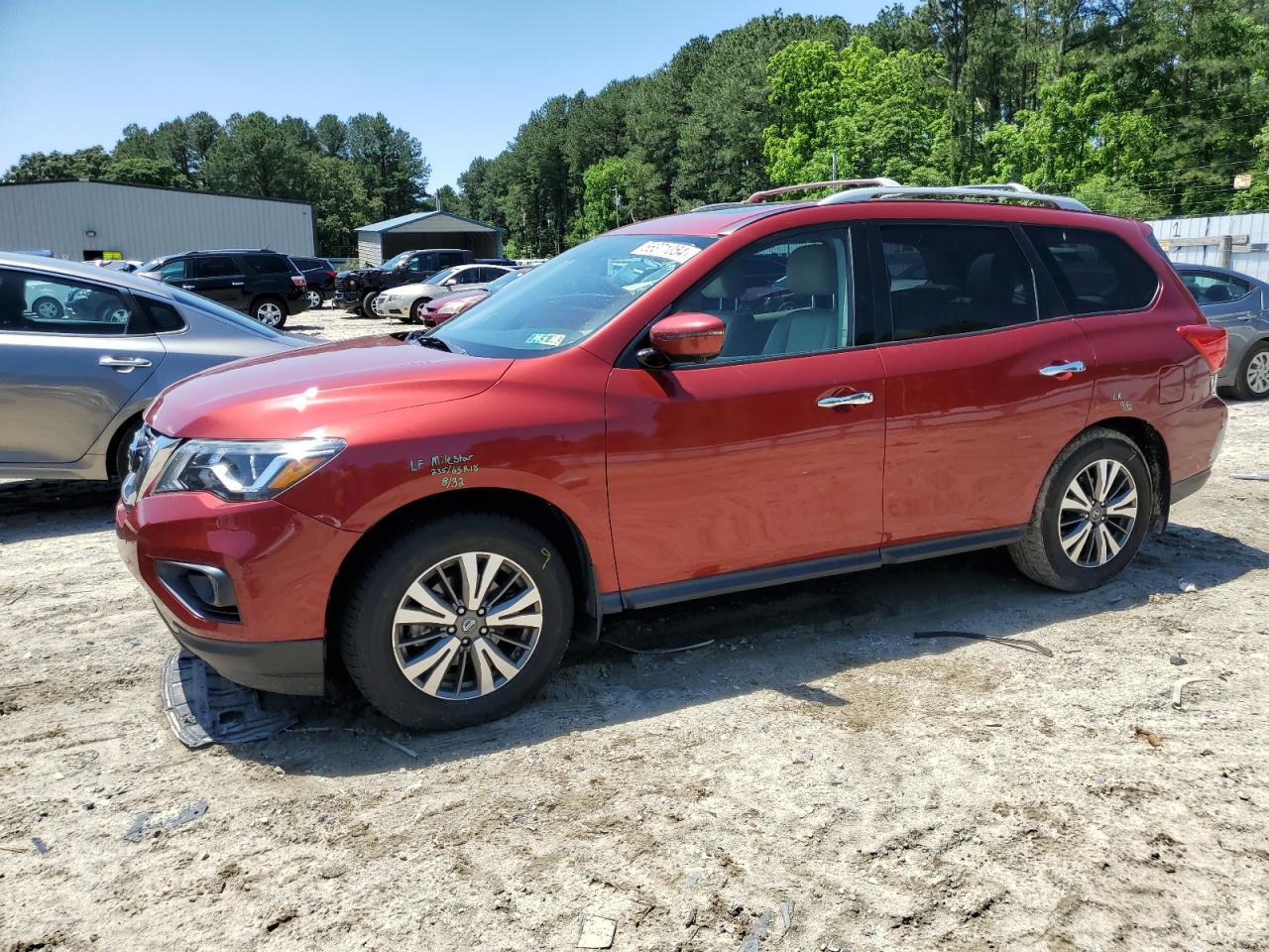 NISSAN PATHFINDER 2017