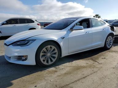 Tesla Model S 2019