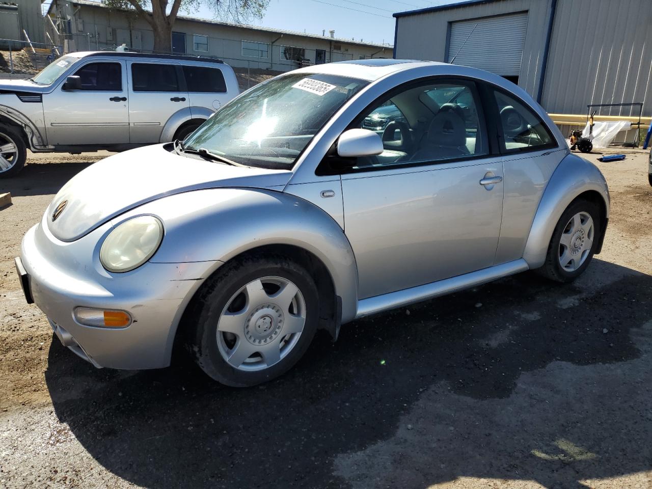 VOLKSWAGEN NEW BEETLE 2000