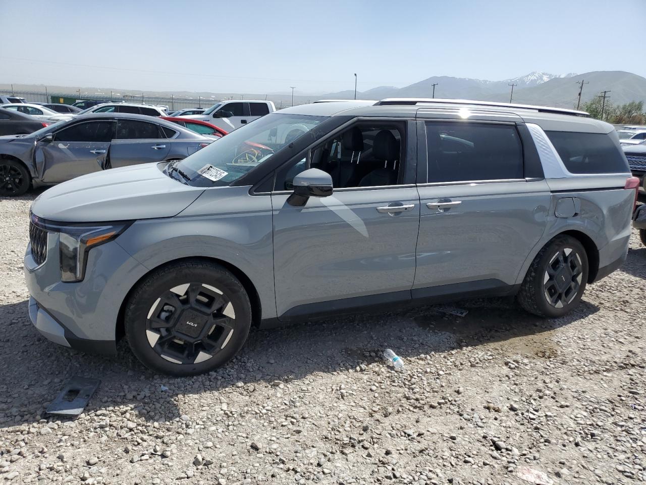 KIA CARNIVAL E 2025