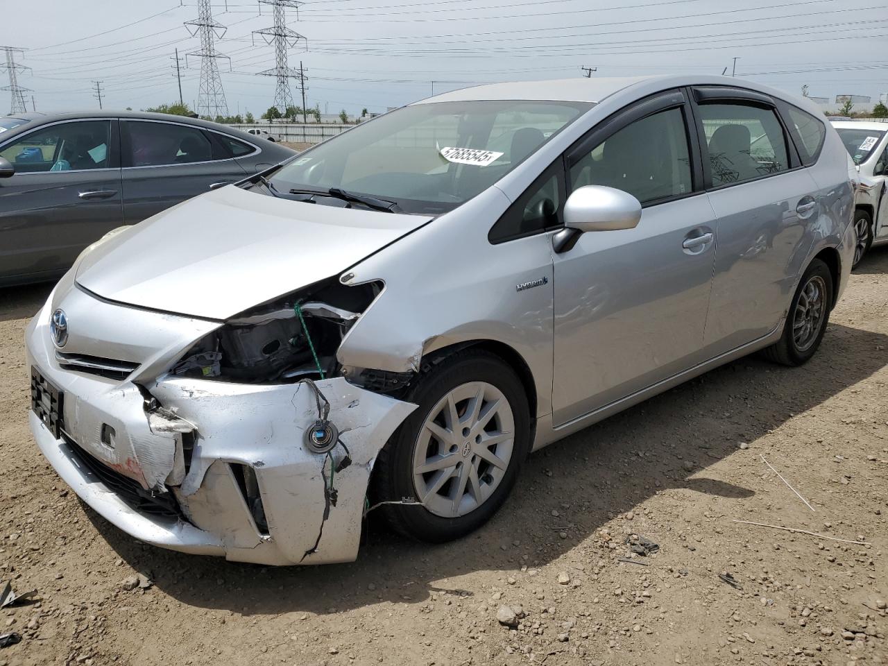 TOYOTA PRIUS V 2013