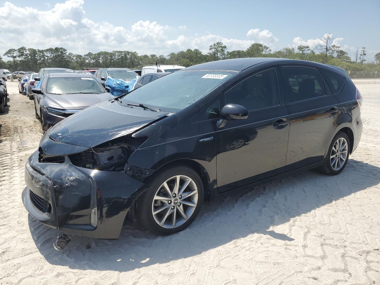 TOYOTA PRIUS V 2017
