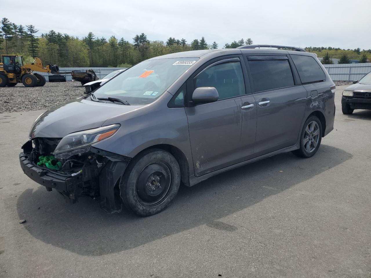 TOYOTA SIENNA SE 2018