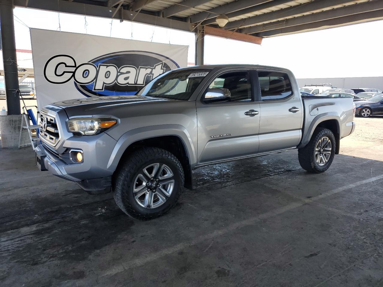 TOYOTA TACOMA DOU 2017