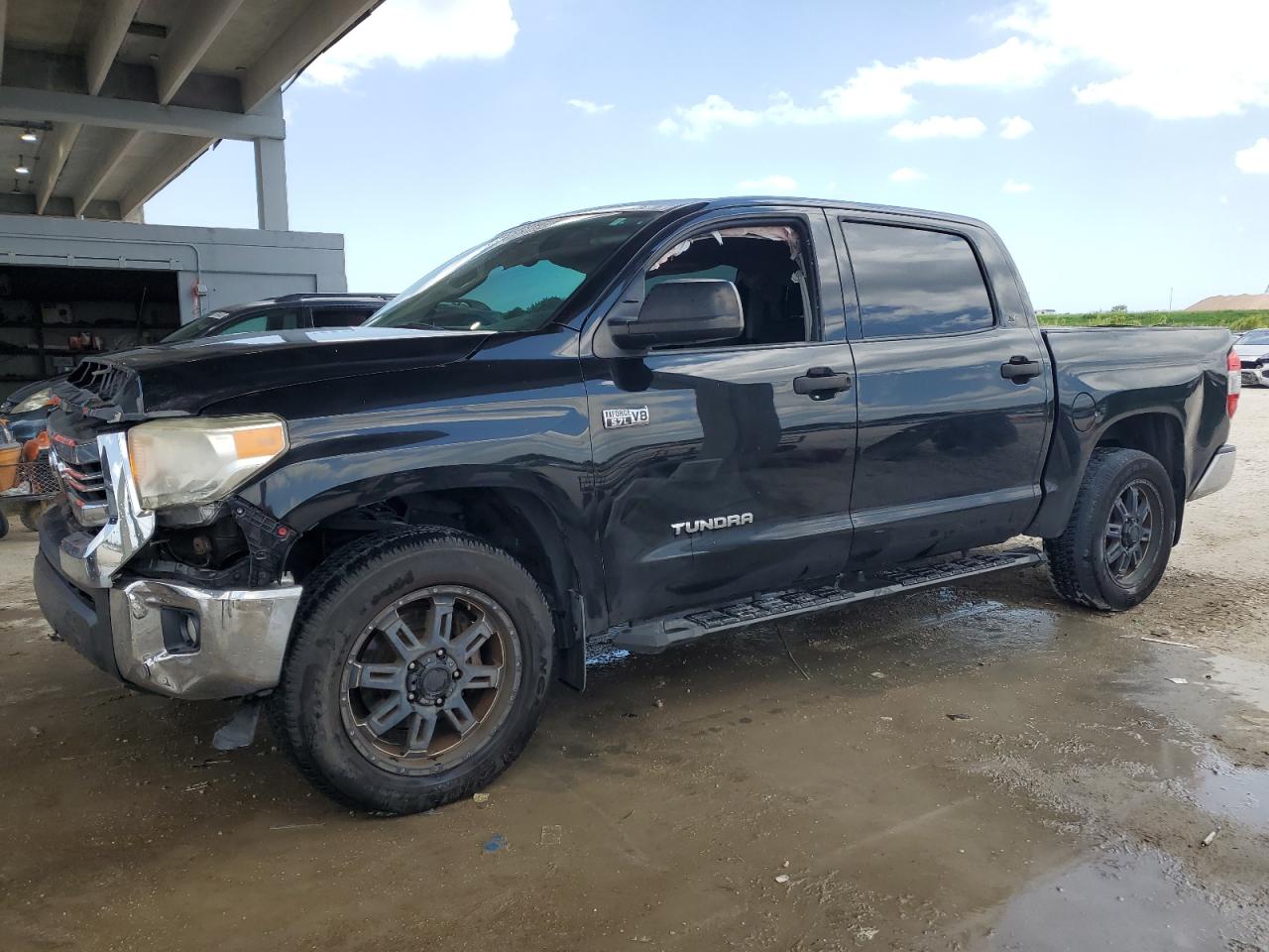 TOYOTA TUNDRA CRE 2017