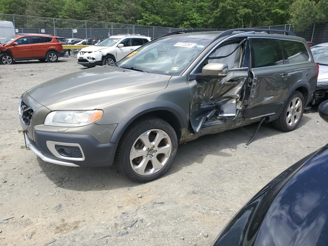 VOLVO XC70 T6 2011
