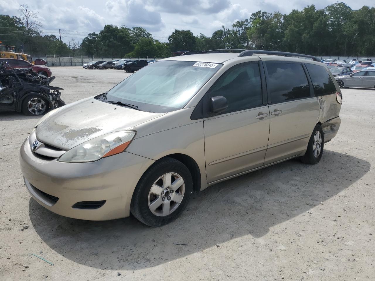 TOYOTA SIENNA CE 2009