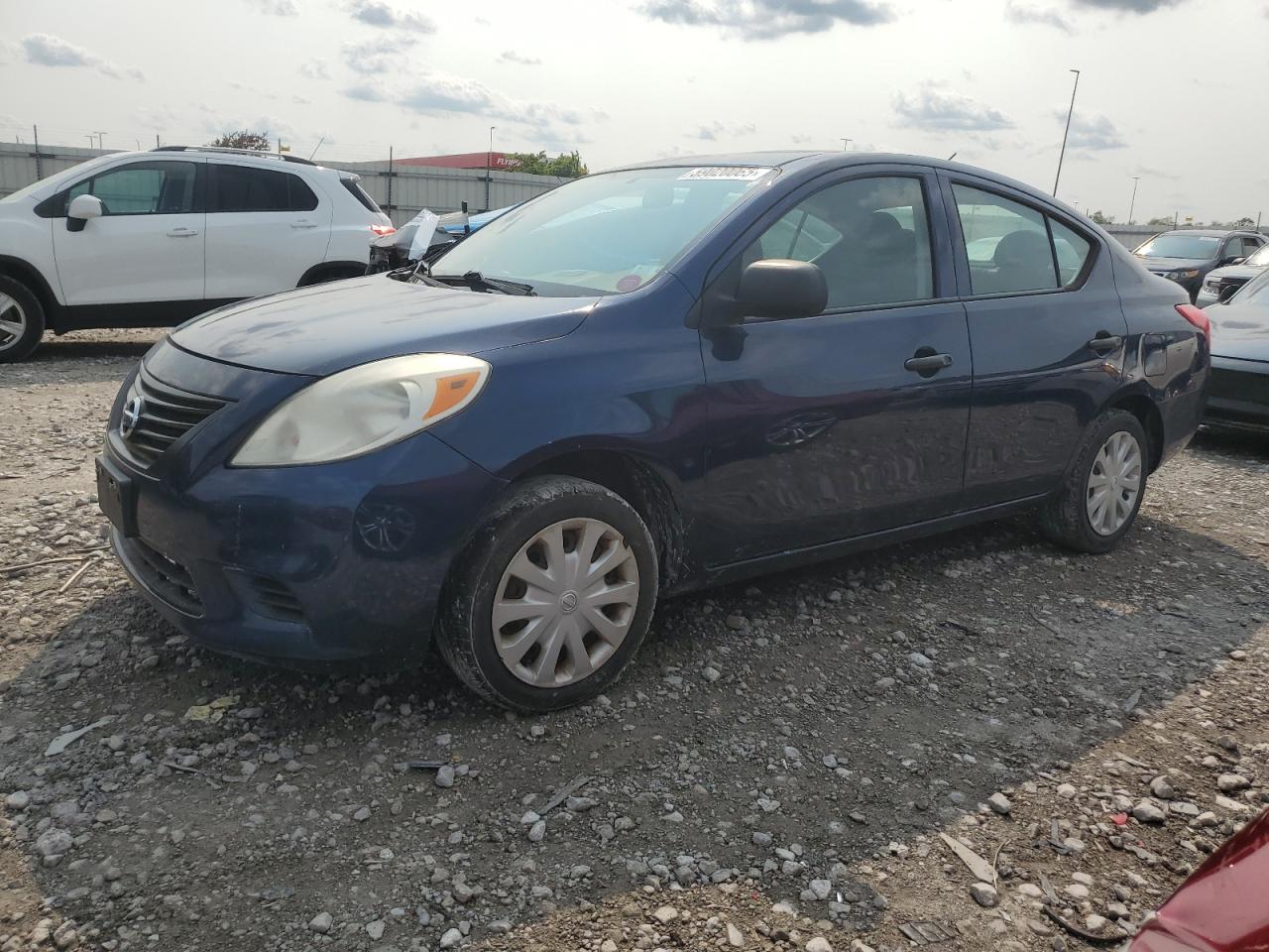 NISSAN VERSA S 2013