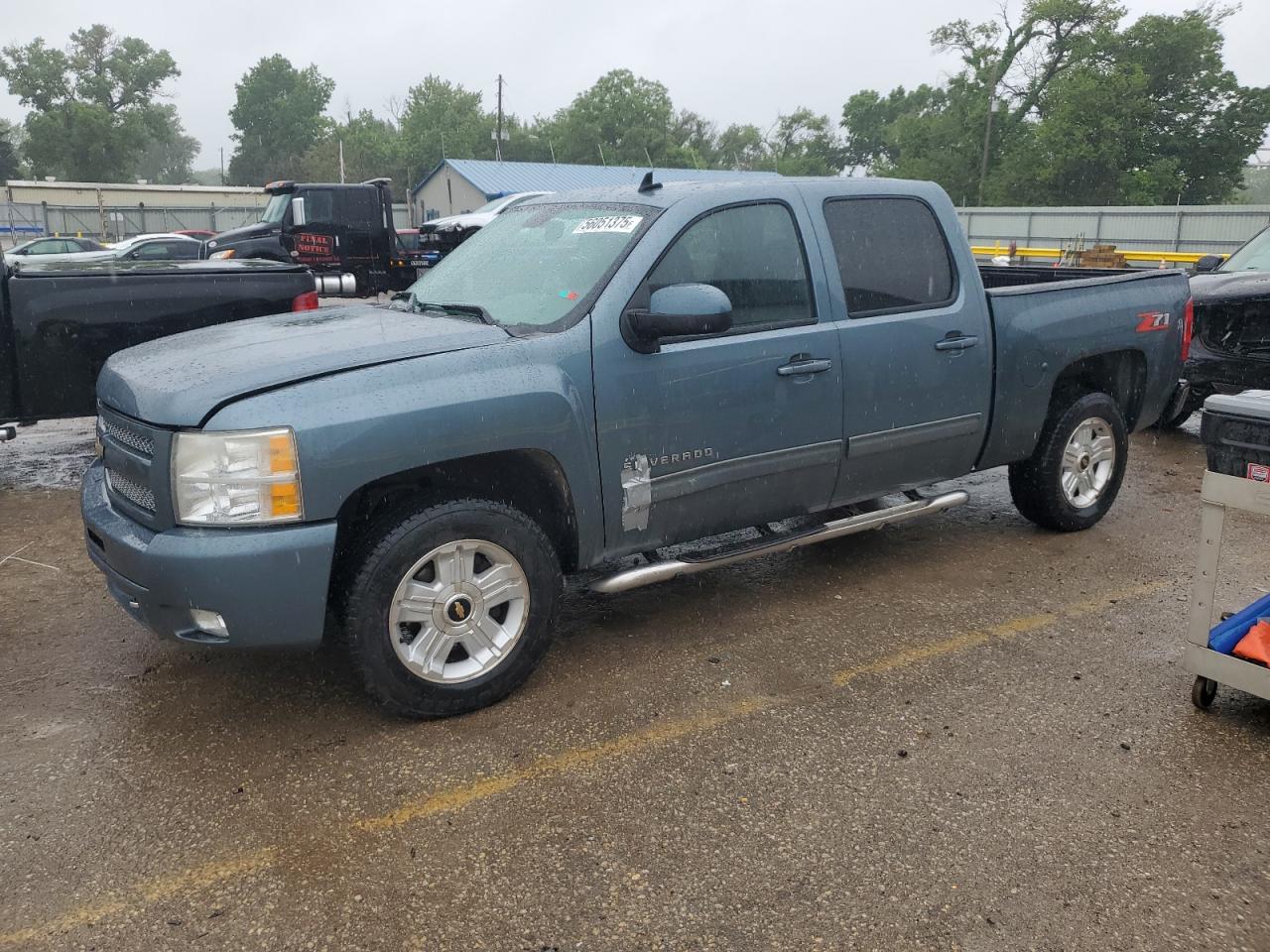 CHEVROLET SILVERADO 2011