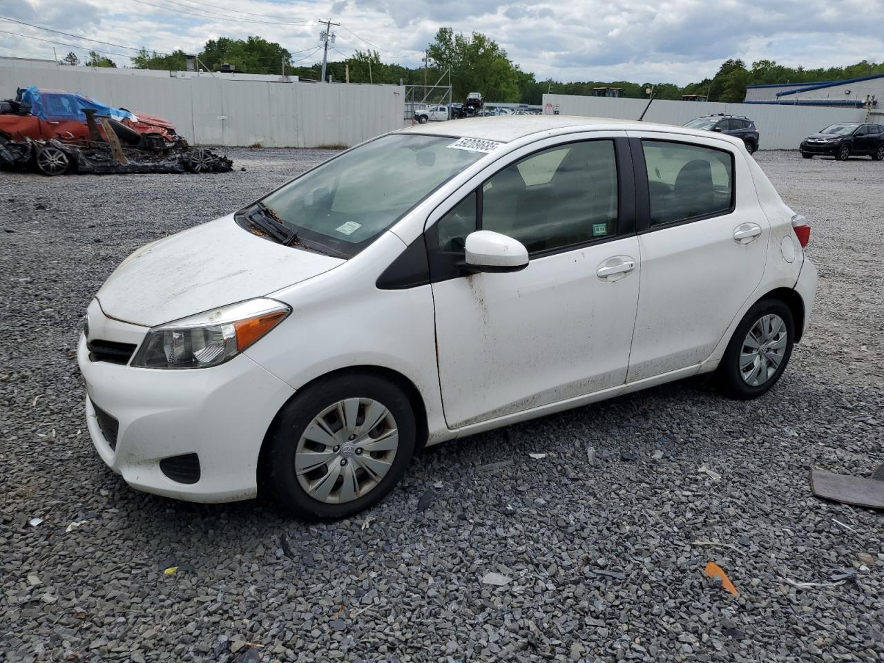 TOYOTA YARIS 2013