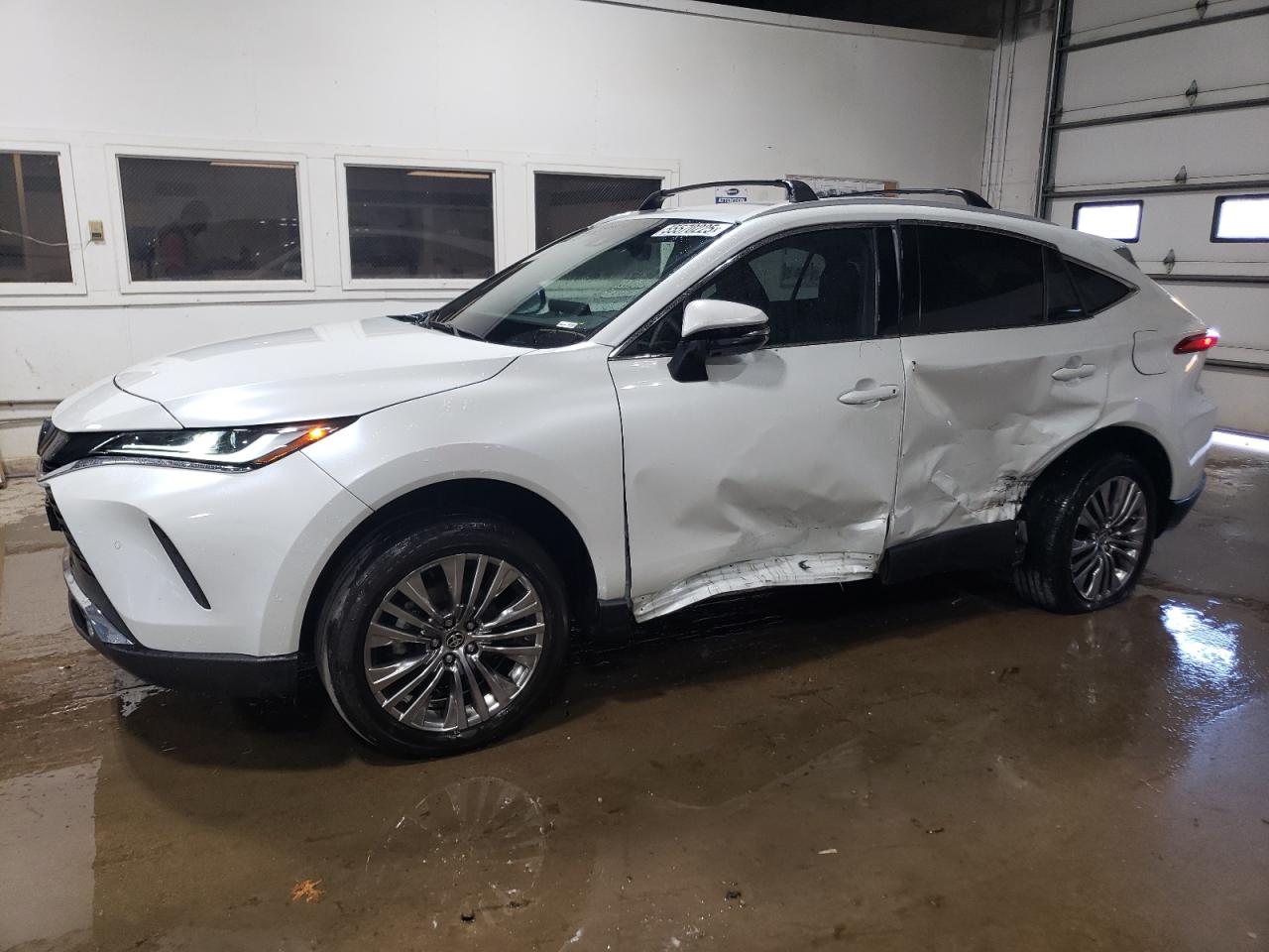 TOYOTA VENZA LE 2023