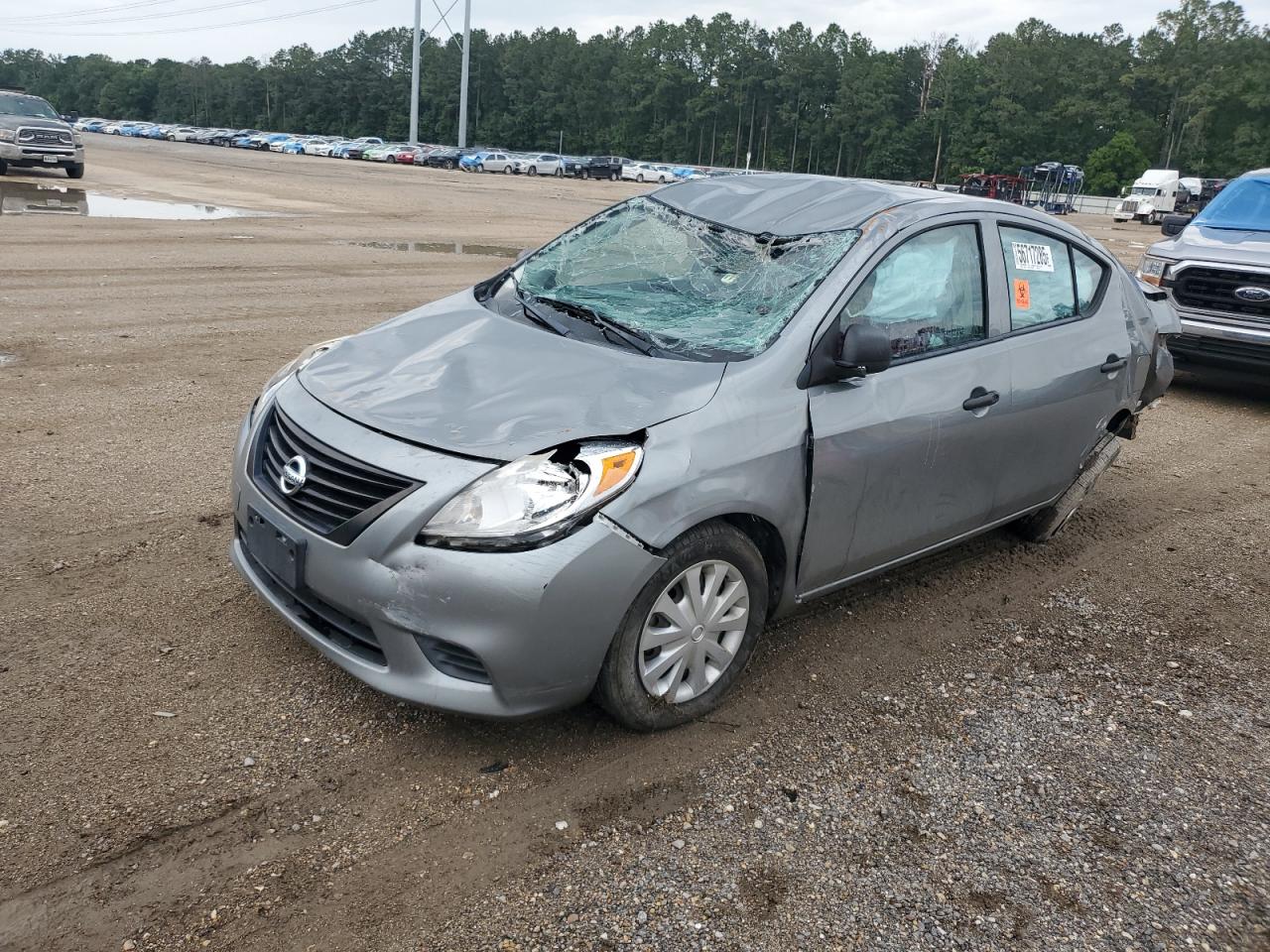 NISSAN VERSA S 2013