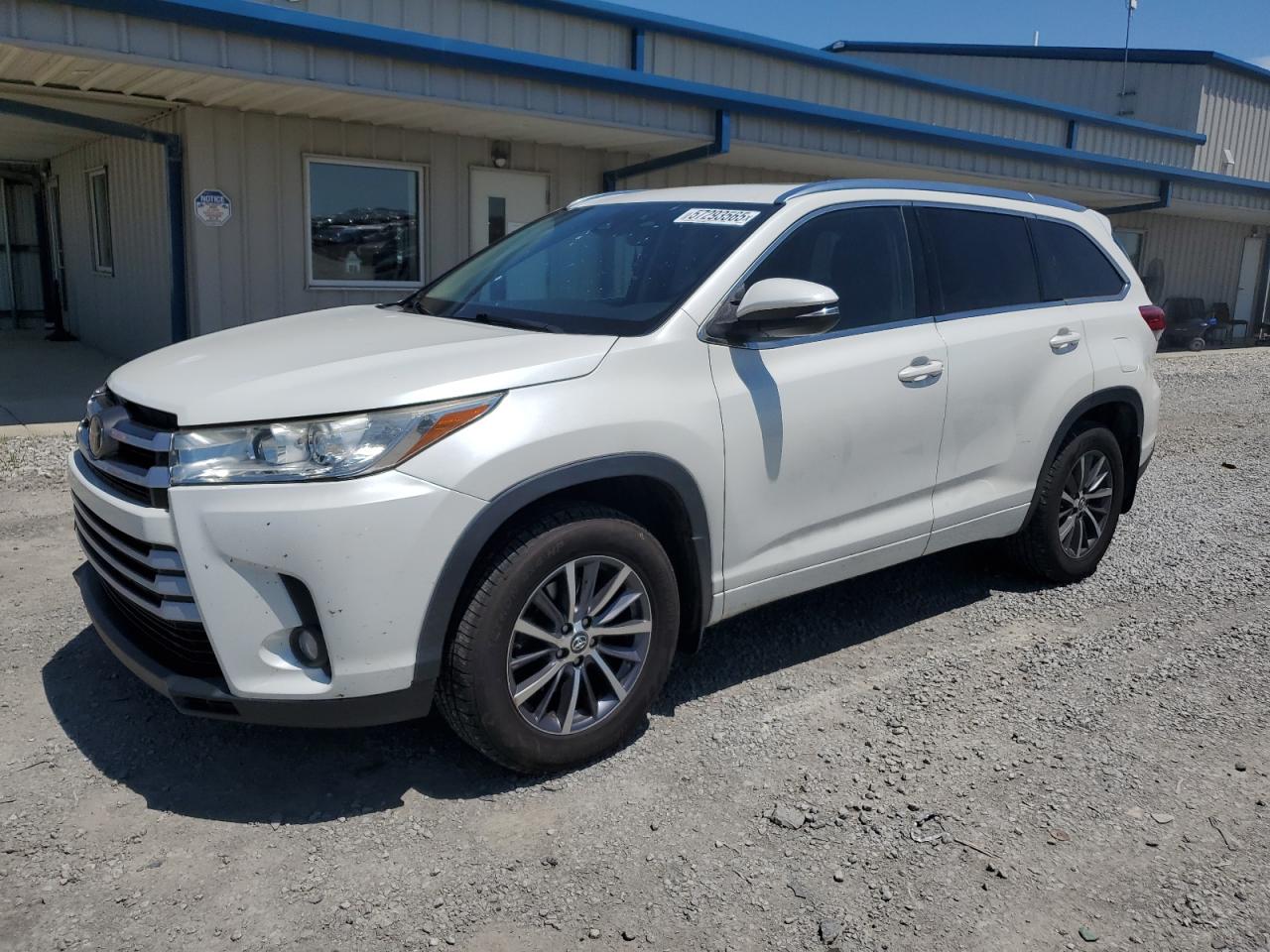 TOYOTA HIGHLANDER 2017