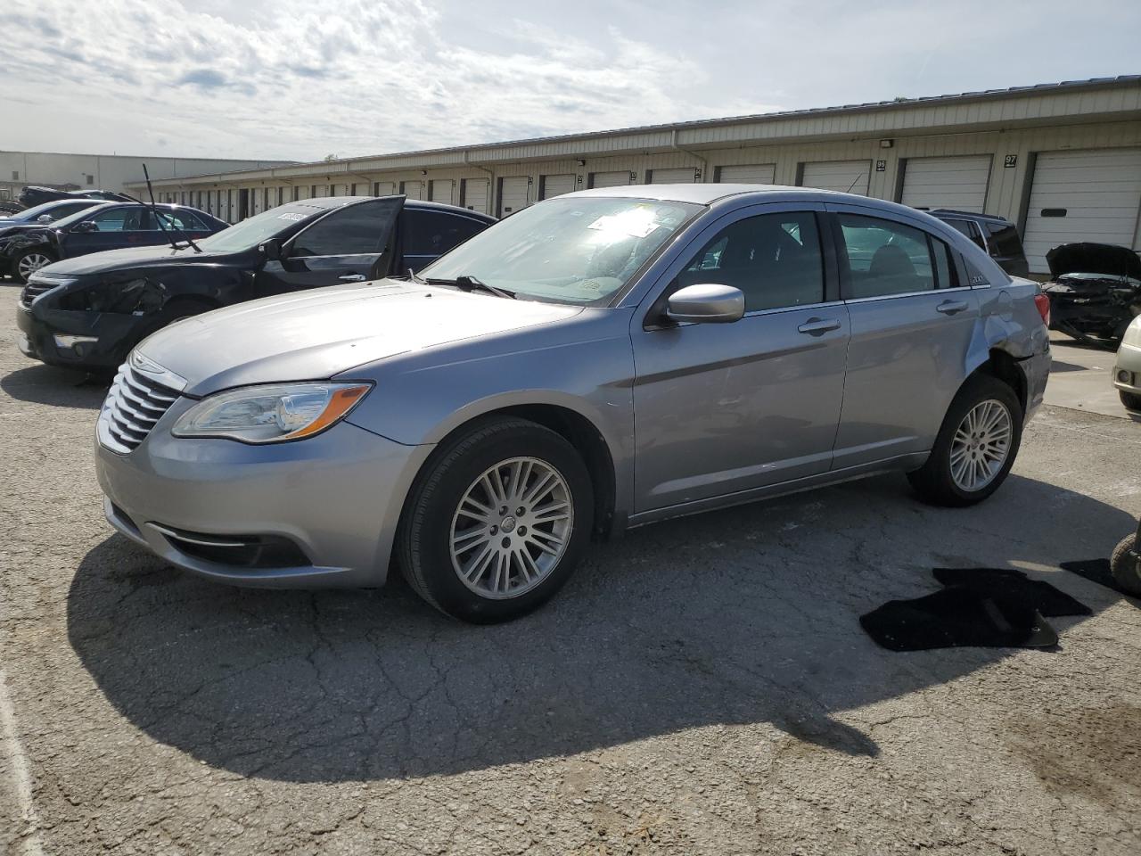 CHRYSLER 200 TOURIN 2013