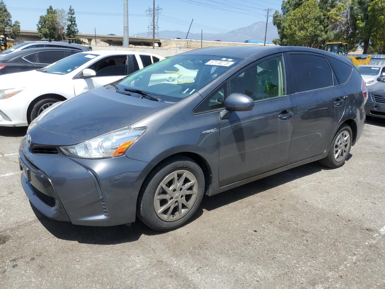 TOYOTA PRIUS V 2017
