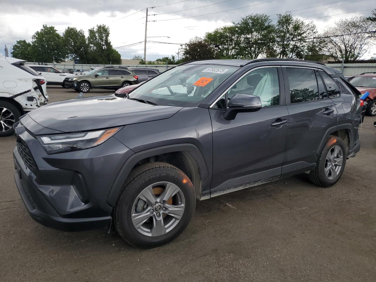 TOYOTA RAV4 XLE 2024