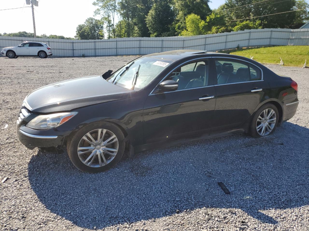 HYUNDAI GENESIS 3. 2012
