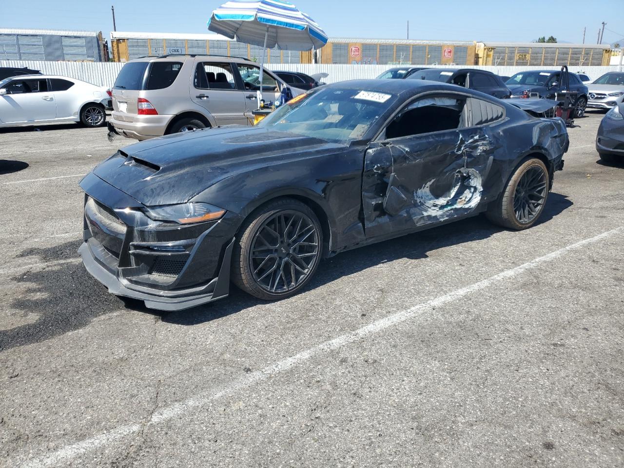FORD MUSTANG 2021