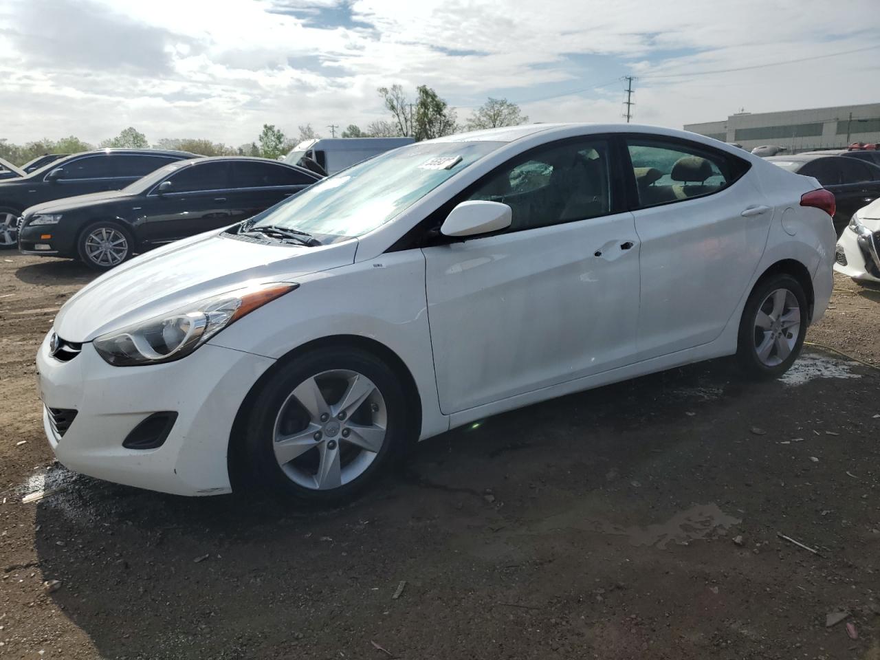 HYUNDAI ELANTRA GL 2013