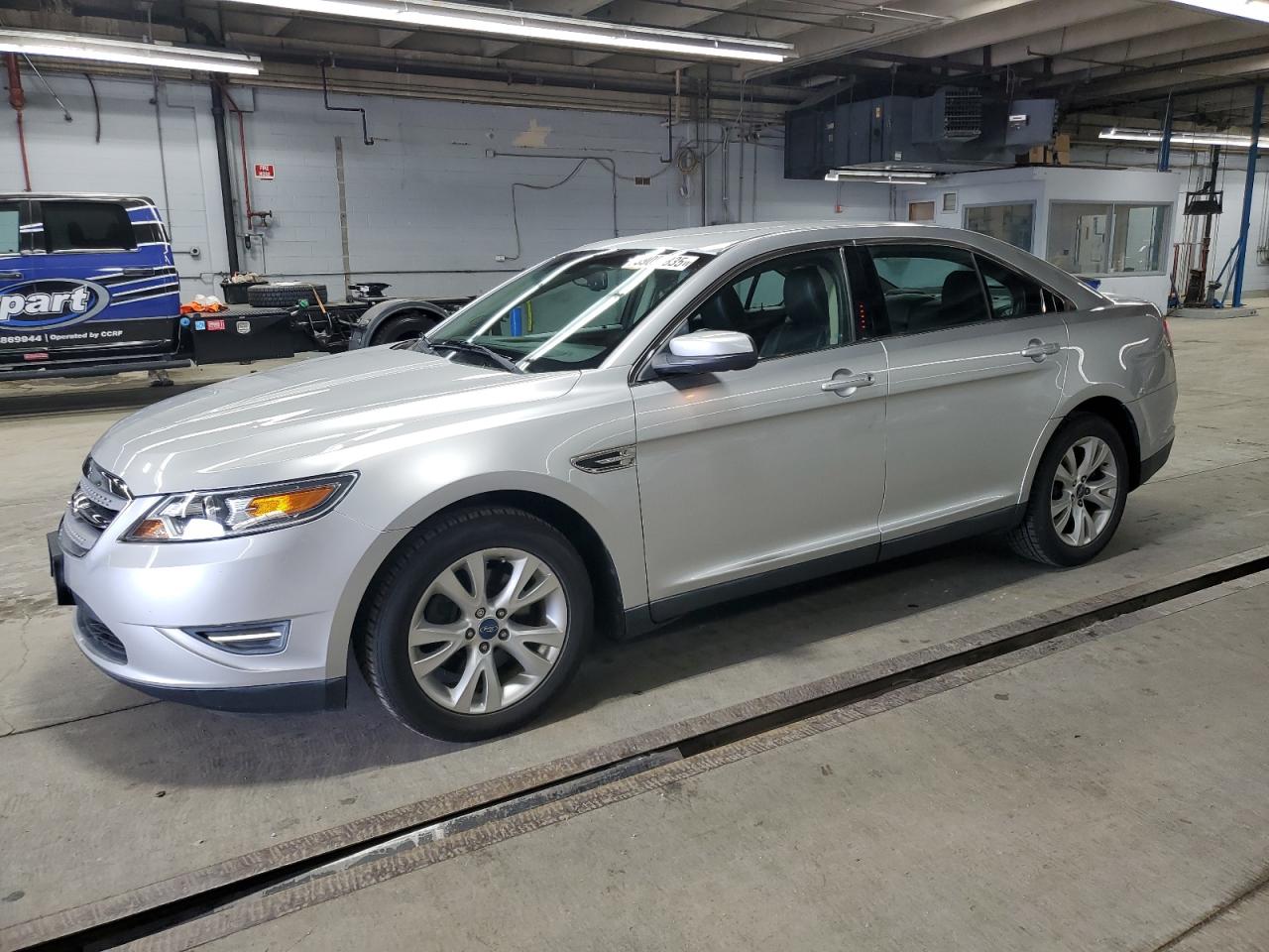 FORD TAURUS SEL 2010