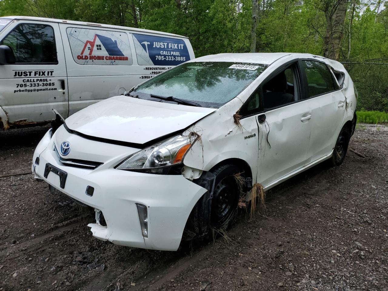 TOYOTA PRIUS V 2012