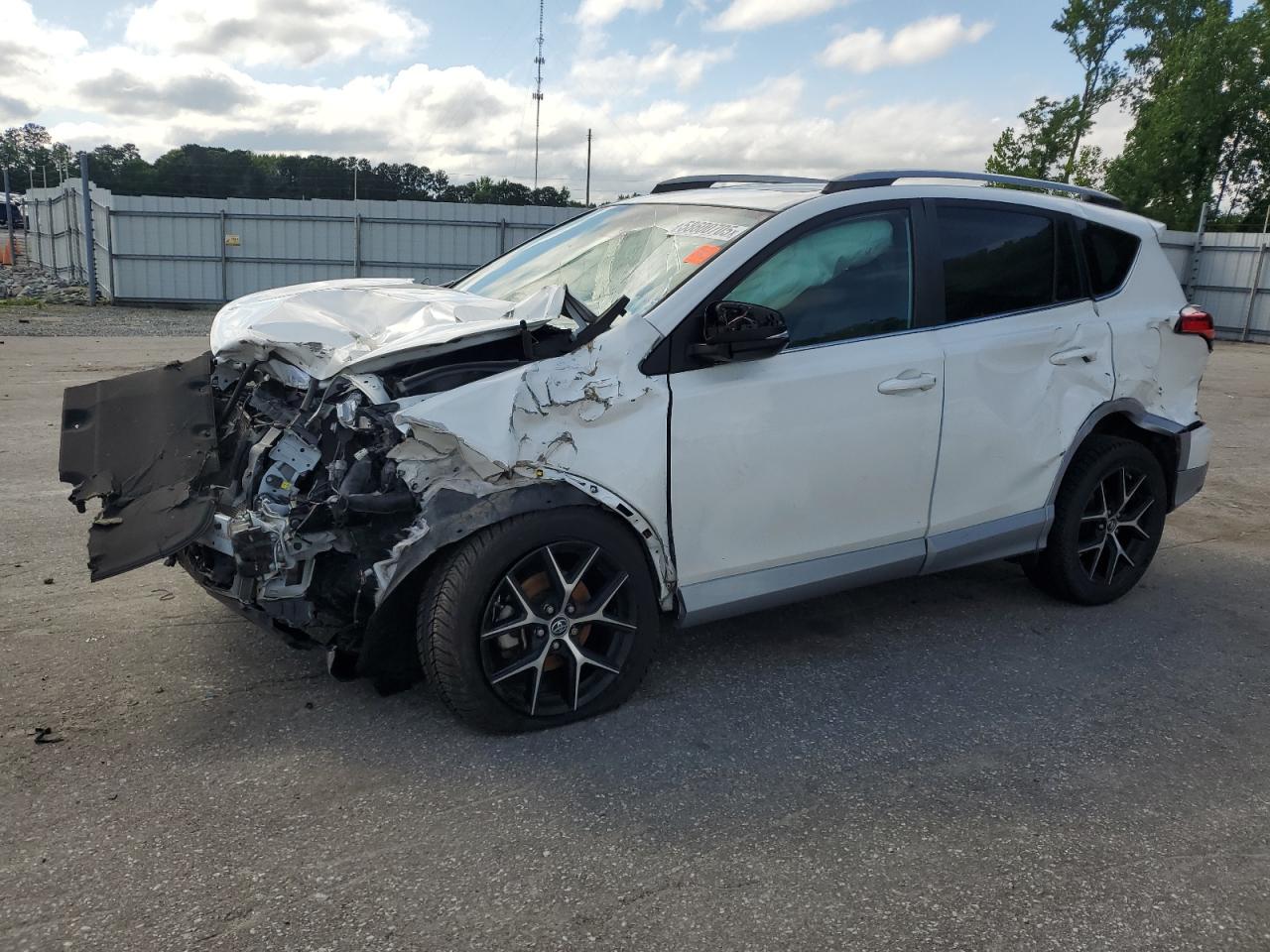 TOYOTA RAV4 SE 2017