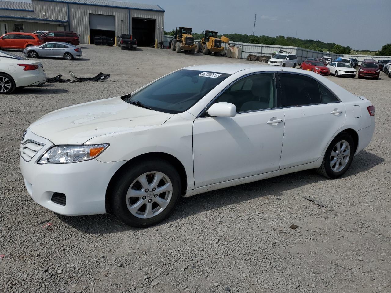 TOYOTA CAMRY BASE 2011
