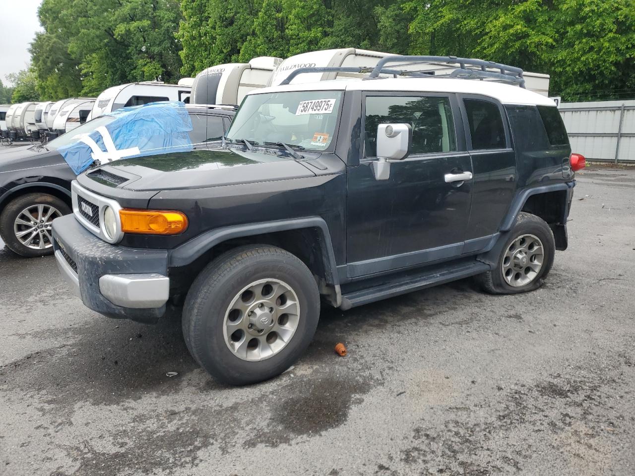 TOYOTA FJ CRUISER 2011