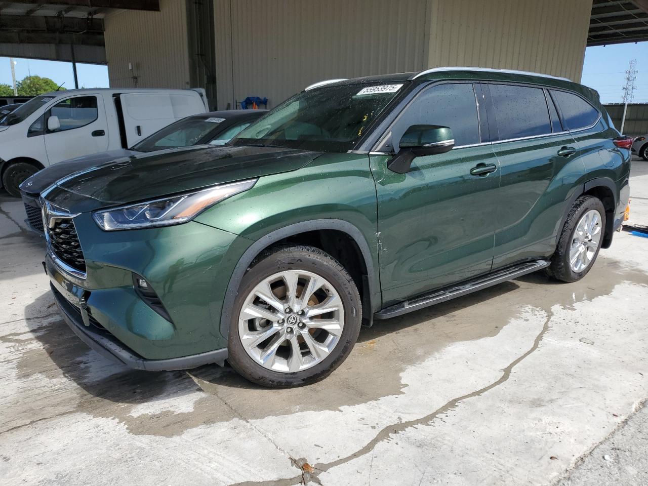 TOYOTA HIGHLANDER 2023