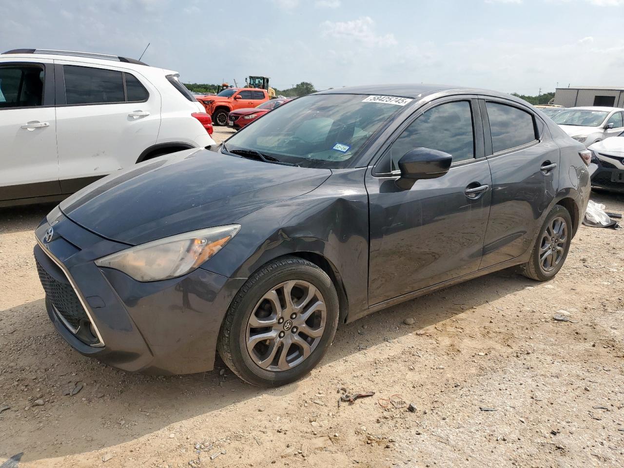 TOYOTA YARIS L 2019