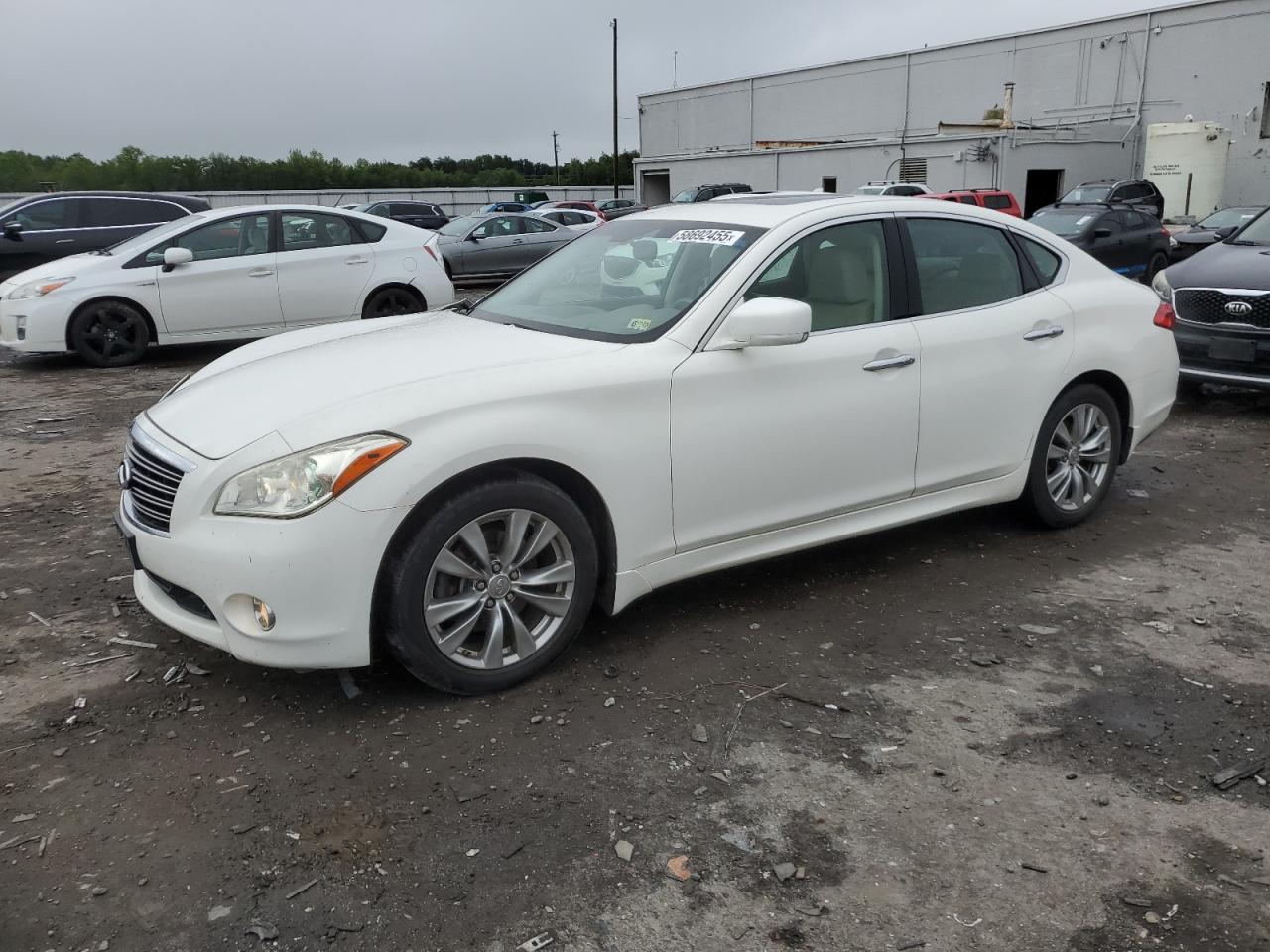 INFINITI M37 2012