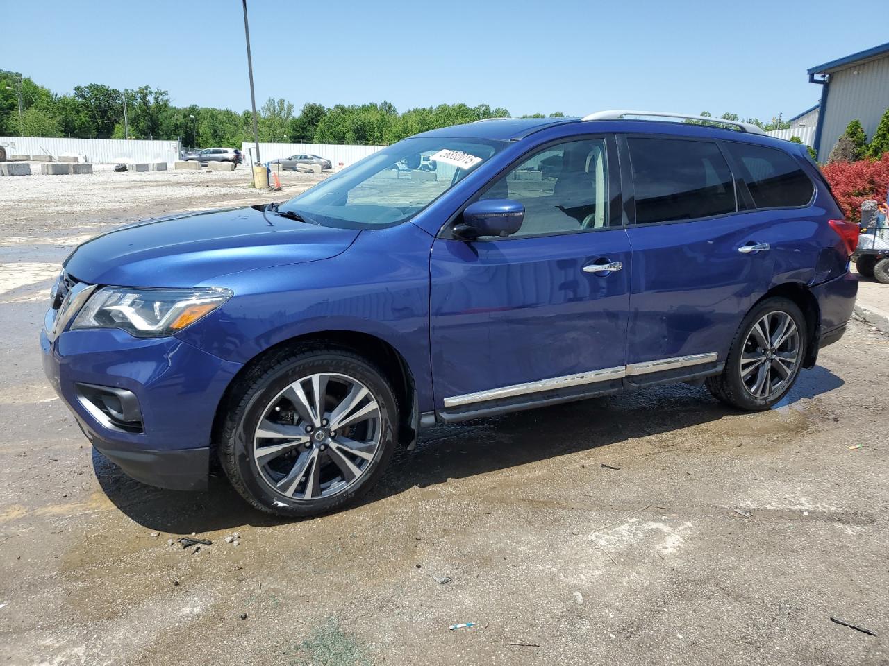 NISSAN PATHFINDER 2020