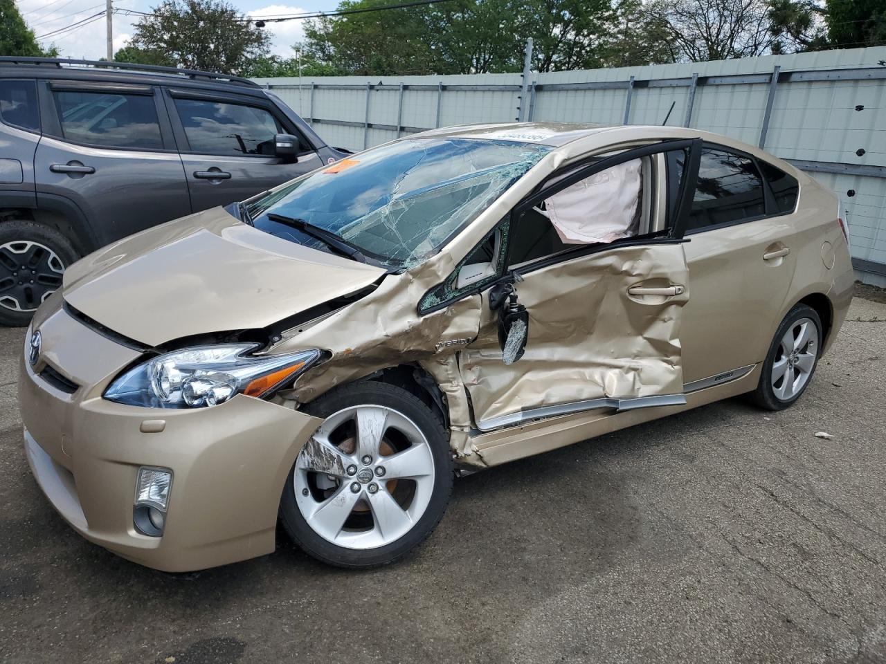 TOYOTA PRIUS 2011