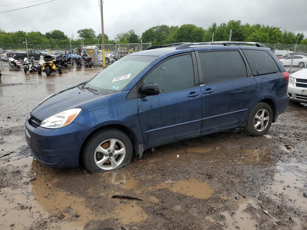 TOYOTA SIENNA CE 2005