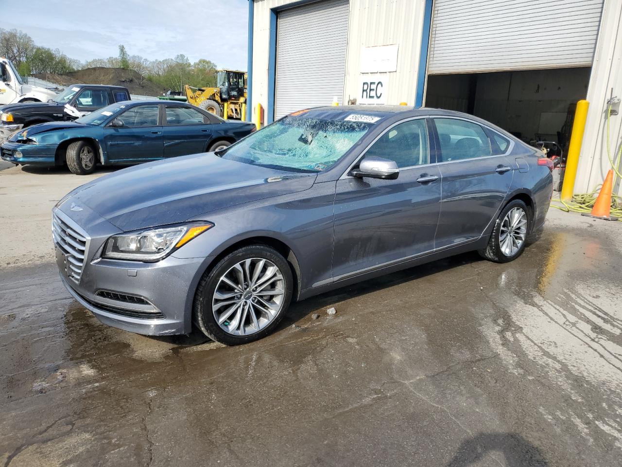 HYUNDAI GENESIS 3. 2015