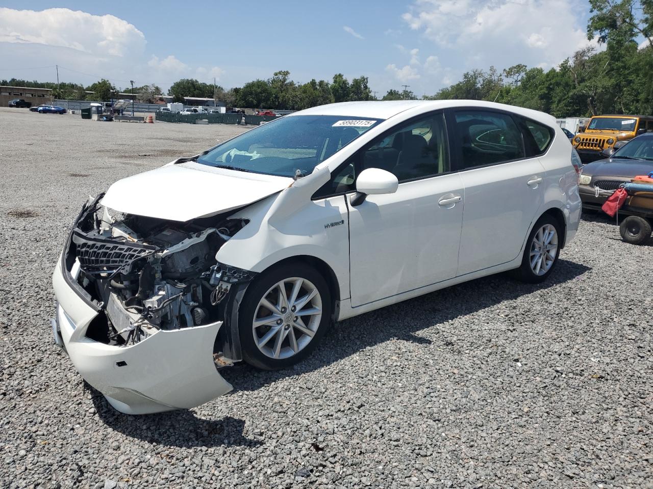 TOYOTA PRIUS V 2013