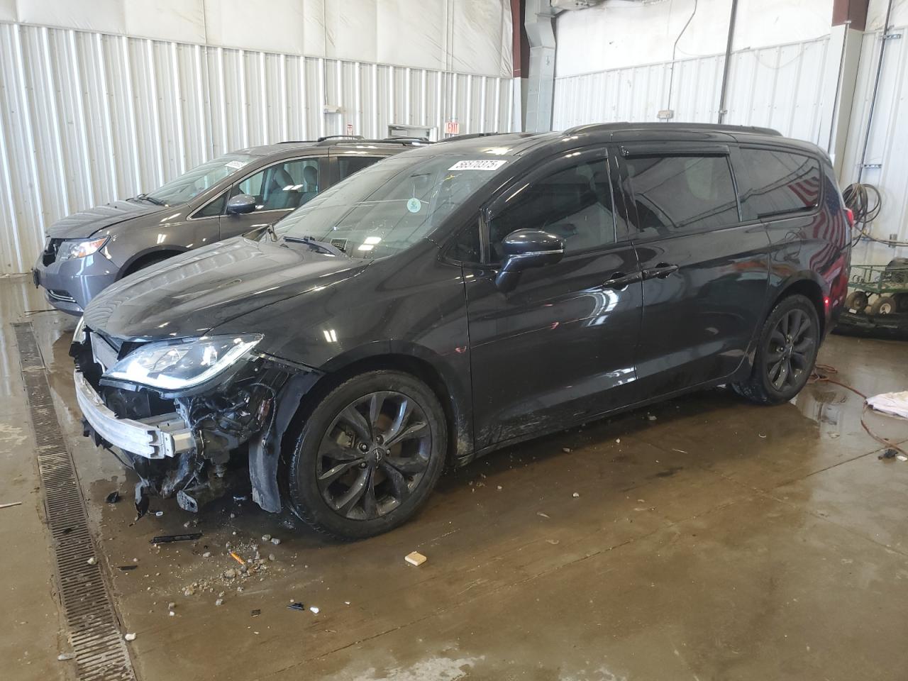 CHRYSLER PACIFICA L 2019