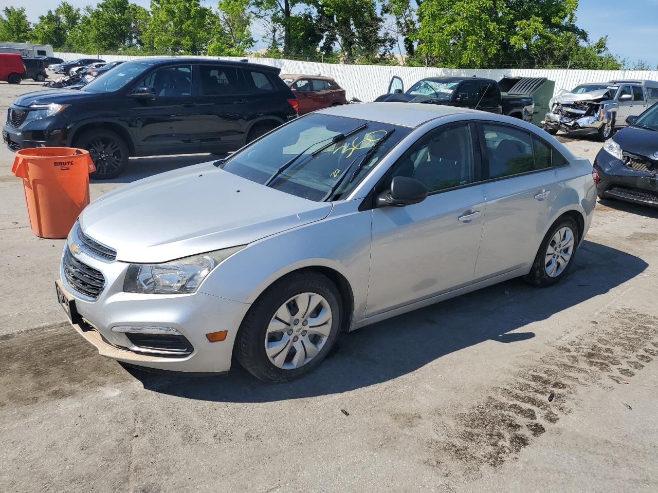 CHEVROLET CRUZE LS 2015