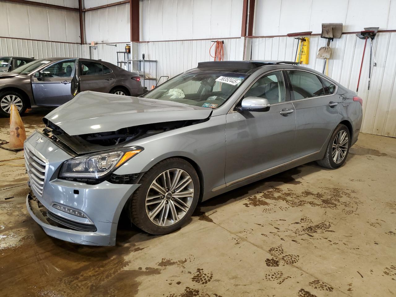 HYUNDAI GENESIS 3. 2016