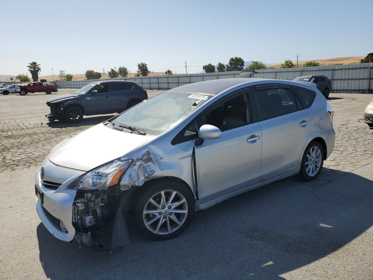 TOYOTA PRIUS V 2012
